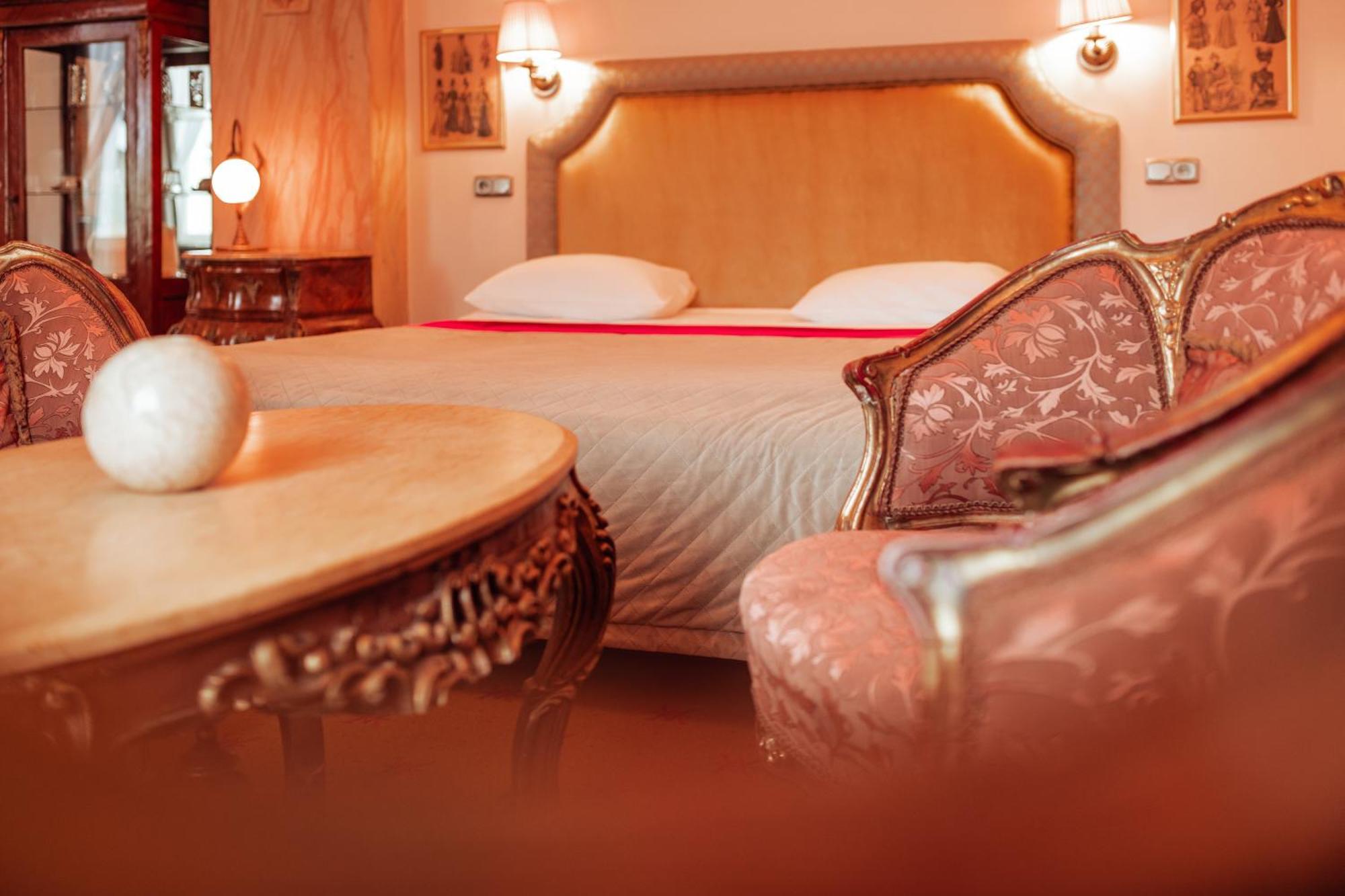 בולסלאביש Hotel Ambasada Boleslawiec מראה חיצוני תמונה