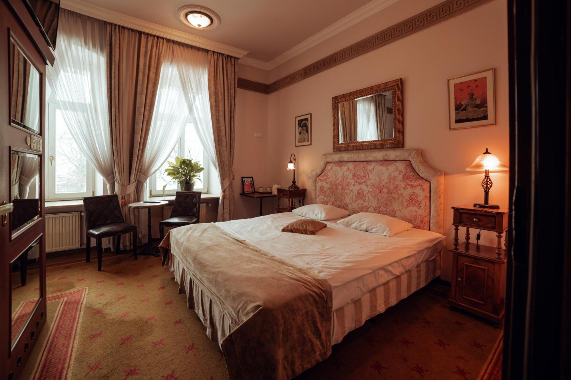 בולסלאביש Hotel Ambasada Boleslawiec מראה חיצוני תמונה