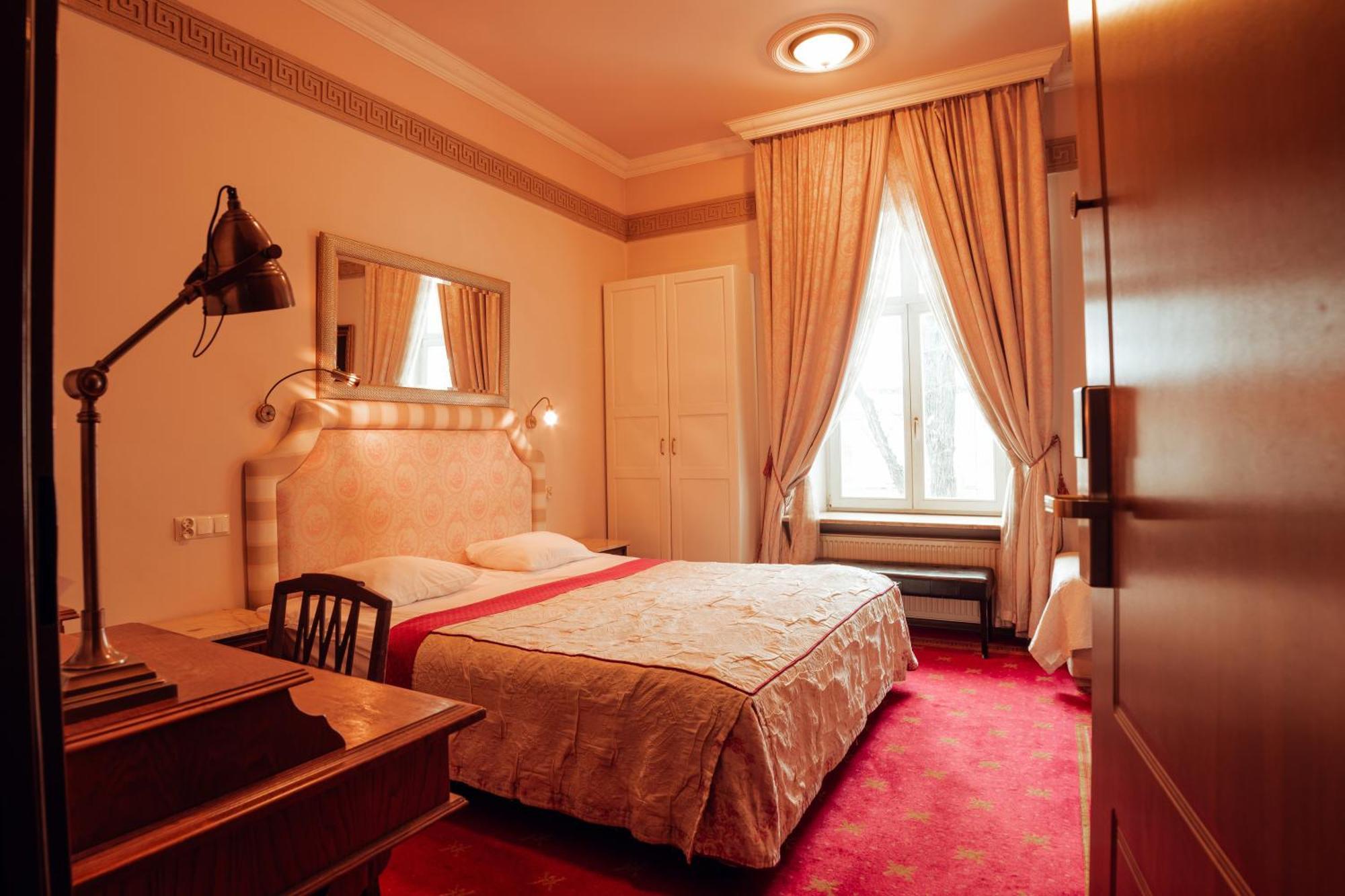 בולסלאביש Hotel Ambasada Boleslawiec מראה חיצוני תמונה
